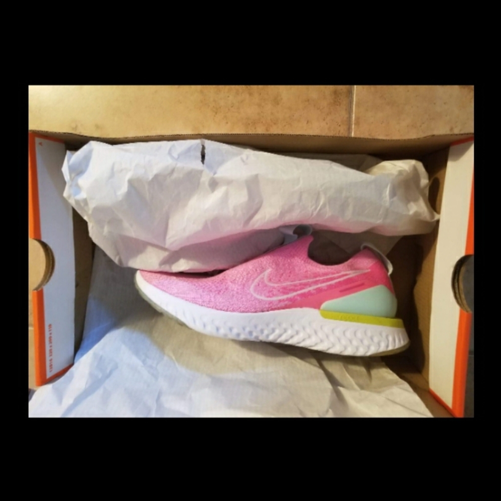 Nike Epic React Sneakers - image 5